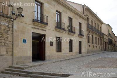 NH Puerta de la Catedral 3